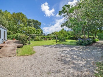 Retreat in Tranquil Koputaroa