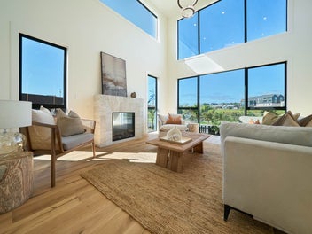 Where Design, Outlook & Everyday Ease Align