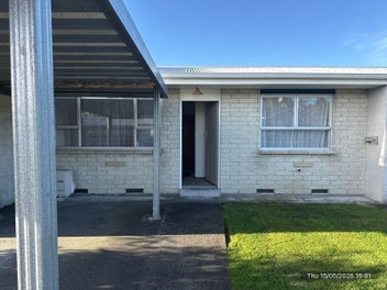 Image 1 of 7