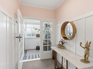 Chic, Sharp & Sure To Impress