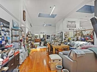 Image 1 of 6