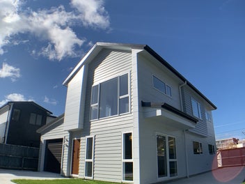 Image 1 of 20
