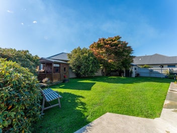 Much Admired Corner Haven - Your Happy Place