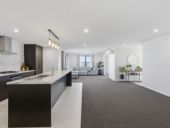 SPACIOUS, VERSATILE LIVING IN THE HEART OF HAWERA