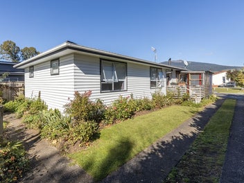 Image 1 of 32
