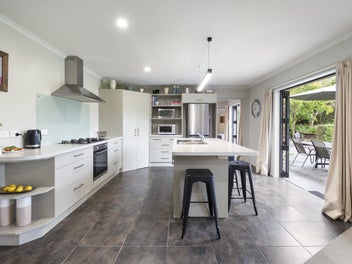 Priced to sell! Fantastic lifestyle living