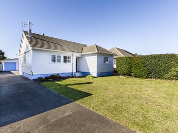 A Perfect Blend of Space & Potential!