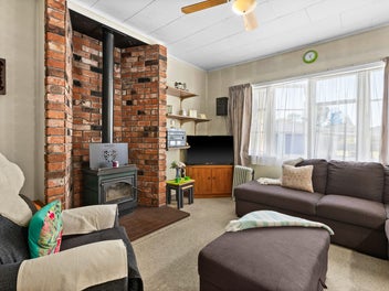 A Perfect Blend of Space & Potential!