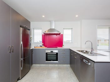 DOWNSIZING RETIREES OR COUPLES - NEW BUILD!
