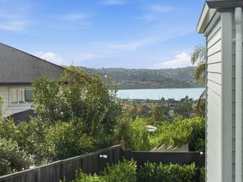 Spacious Family Living in Prime West Harbour