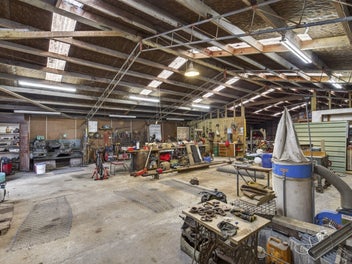 Sheds, sheds and more sheds!