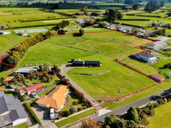 Easy Living With 6.4 Acres