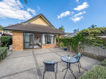 Charming Single-Level Living in Prime Botany Downs
