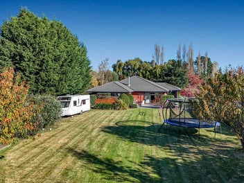 Owners have brought! - 1,300m² Gem Must Sell!
