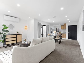 Standalone Living - Royal Oak Fringe