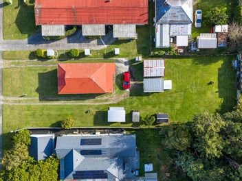 Great Potential on a Generous 1,194m2 Section