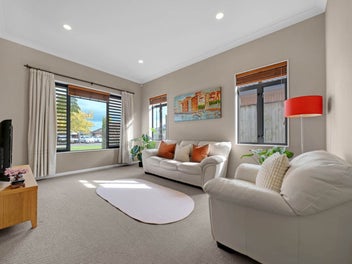 Exclusive Family Home in Prime Flat Bush