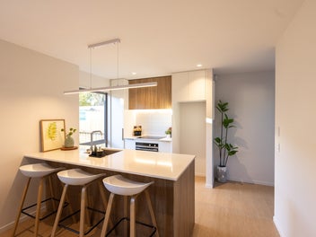Modern High-Spec Townhouse, Move-In Ready