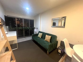Image 1 of 18