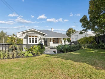 Fresh, Flexible & Full of Charm