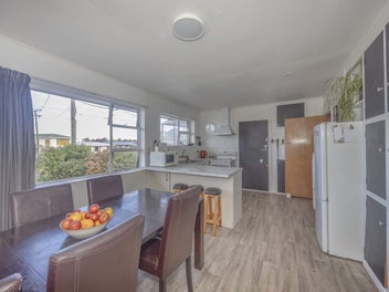 SPACIOUS STUART STREET FAMILY GEM