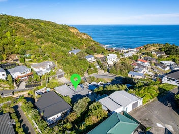 SOUTH COAST STUNNER WITH VIEWS