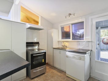* UNDER OFFER * First Home or Smart Investment