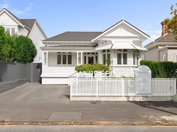 Image 1 of 20