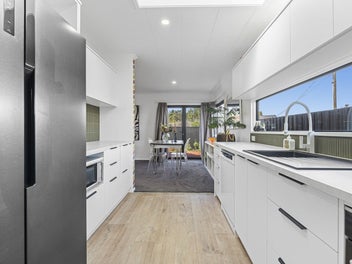 Investor Alert, Top Location