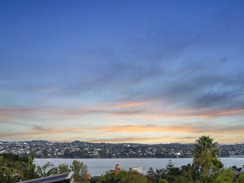 City Lights, Harbour Sights