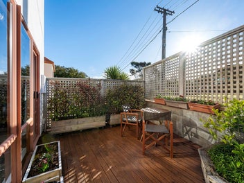 COME HOME TO CALM, TO SUN