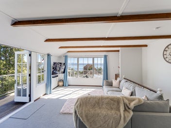English Charm, Spectacular Views, Modern Living!