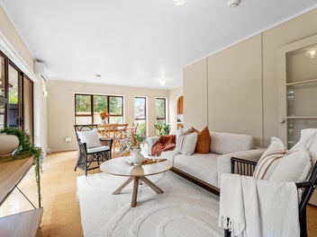 Classic Charm on Central Coquette.