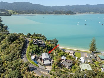 Set in the Crown of Wyuna Bay