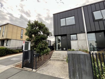 Image 1 of 21