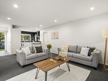 Easy Care Living | Double Garage & Zoned for CGHS