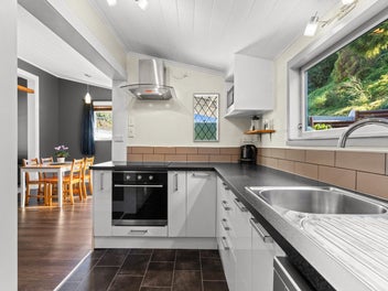 Milton Cottage, Character, Comfort, Courtyard