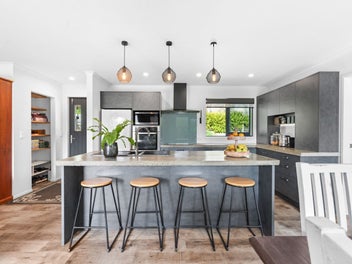 Instructions clear - owners committed elsewhere