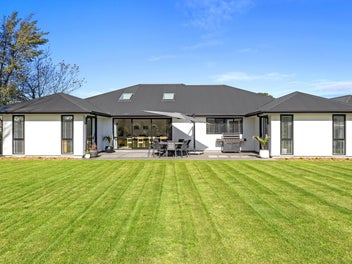 A Private Slice of Heaven in Halswell