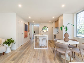 Must see 3 bed + car park with great section