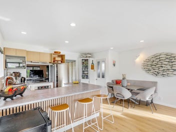 Coastal Comfort Meets Everyday Convenience