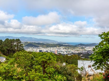SWEEPING VIEWS IN SOUGHT-AFTER NORTHLAND