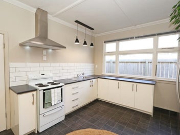 Smart Start or Savvy Investment on Conon Street!