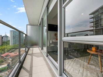 Volt 2-Bedroom Bank-Friendly