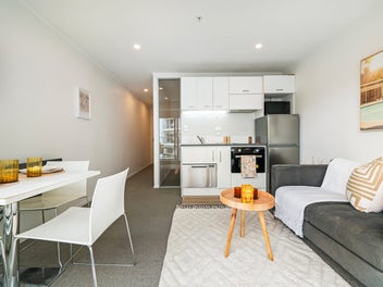 Volt 2-Bedroom Bank-Friendly
