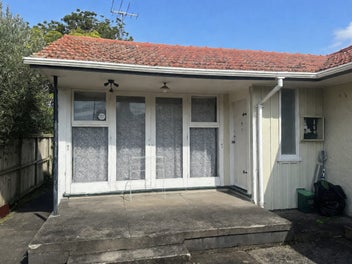 Image 1 of 10