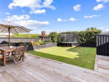 A garden this large? In Hobsonville Point? Rare.