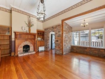 Nana and Poppa are Selling their House!