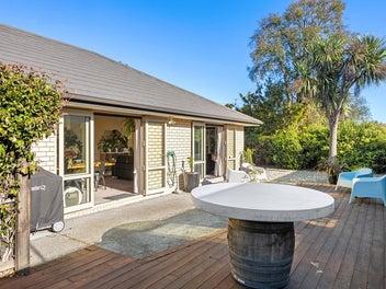 Private Contemporary Oasis