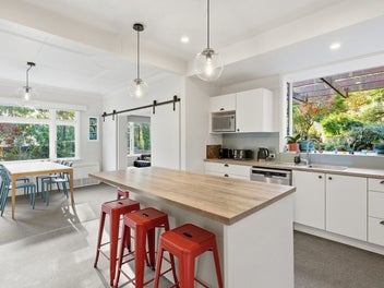 Secluded Brick Haven - Endless Possibilities Await